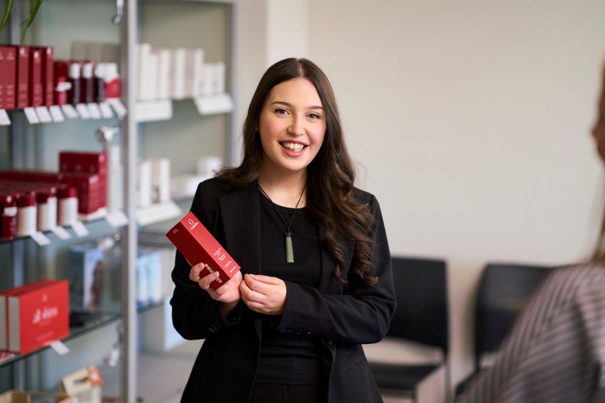 EIT study helps teenager turn beauty passion into career